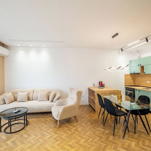 Hotel Tirent Apartment-Modern 1-Bedroom Stay Near Liqeni I Thatë cazare Farka e Madhe