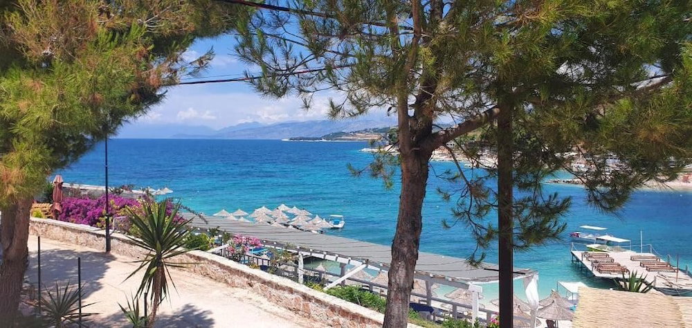 Hotel Emar Beachfront Hotel Ksamil