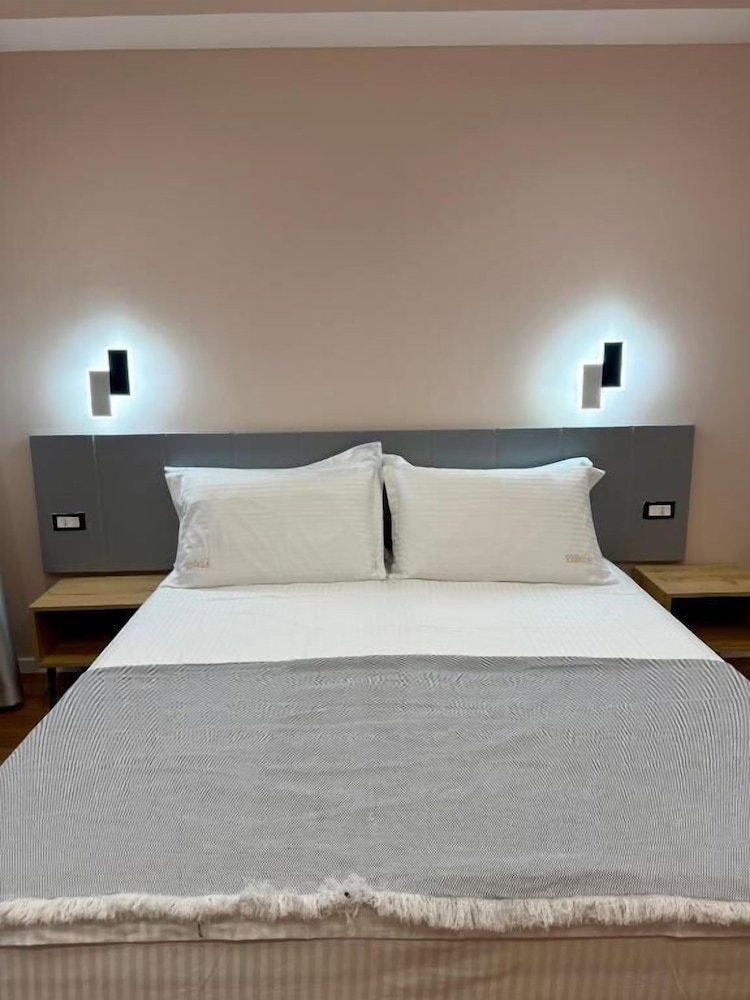 Hotel Villa24 Vlore - Botique Rooms