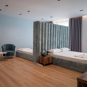 Hotel Leo Hotel cazare Shtiqen