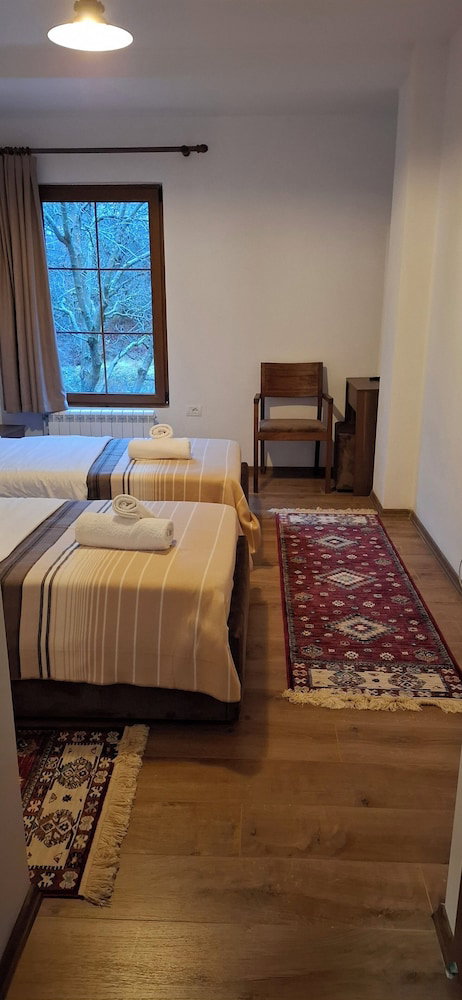 Hotel Agroturizem Dr Bizhga