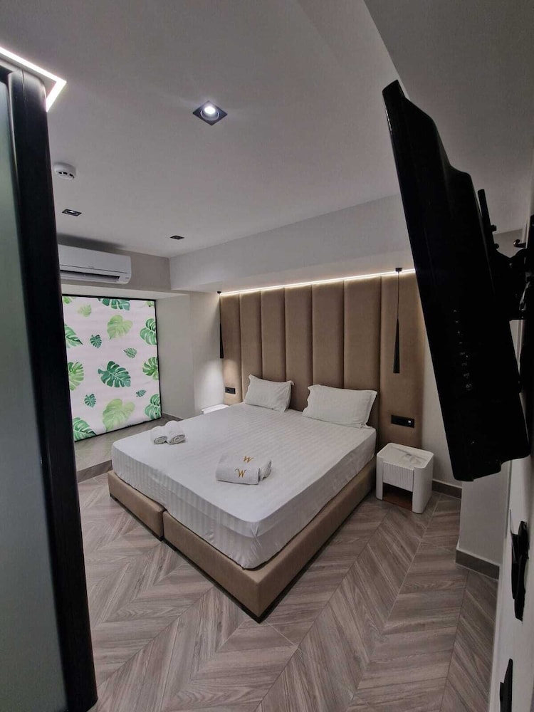 Hotel Tirana Room Rentals