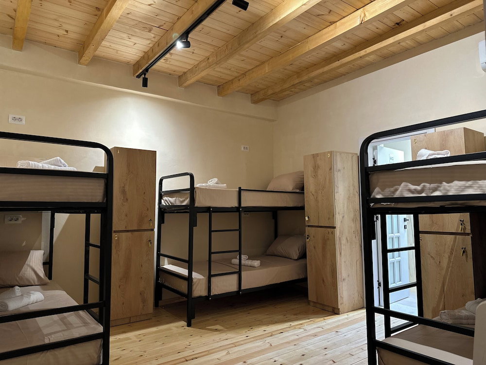 Hotel Vila H
