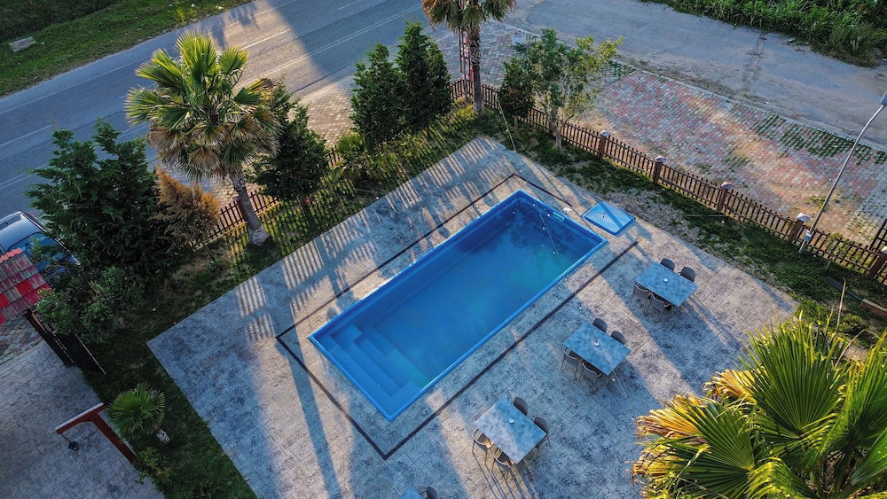 Dolanit Hotels Lalez