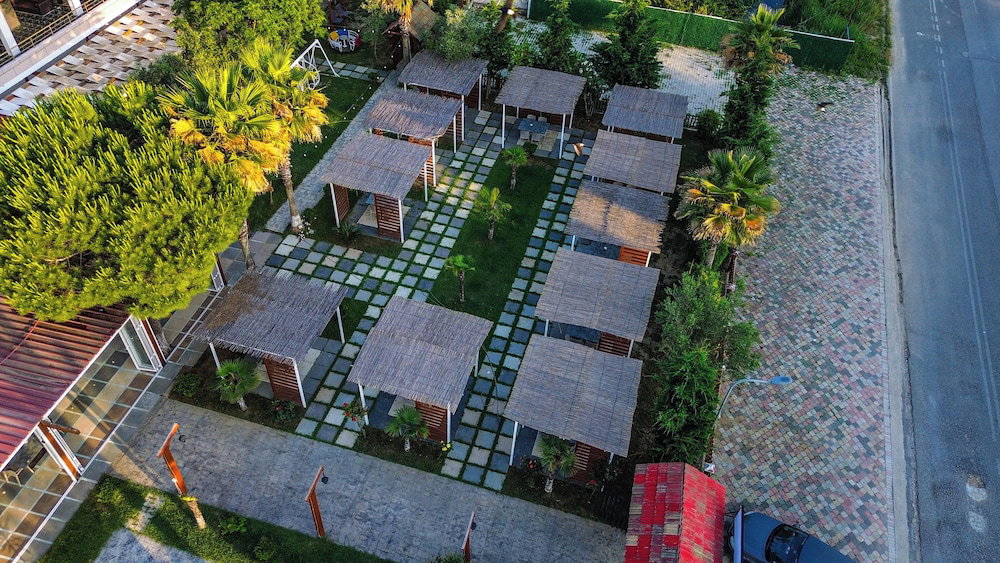 Dolanit Hotels Lalez