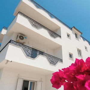 Hotel Villa Madrid cazare Ksamil