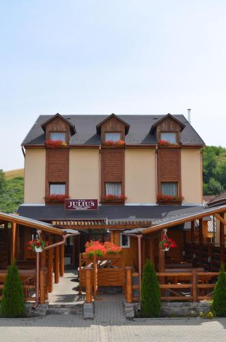 Hotel Juliu'S Panzio Csikszereda