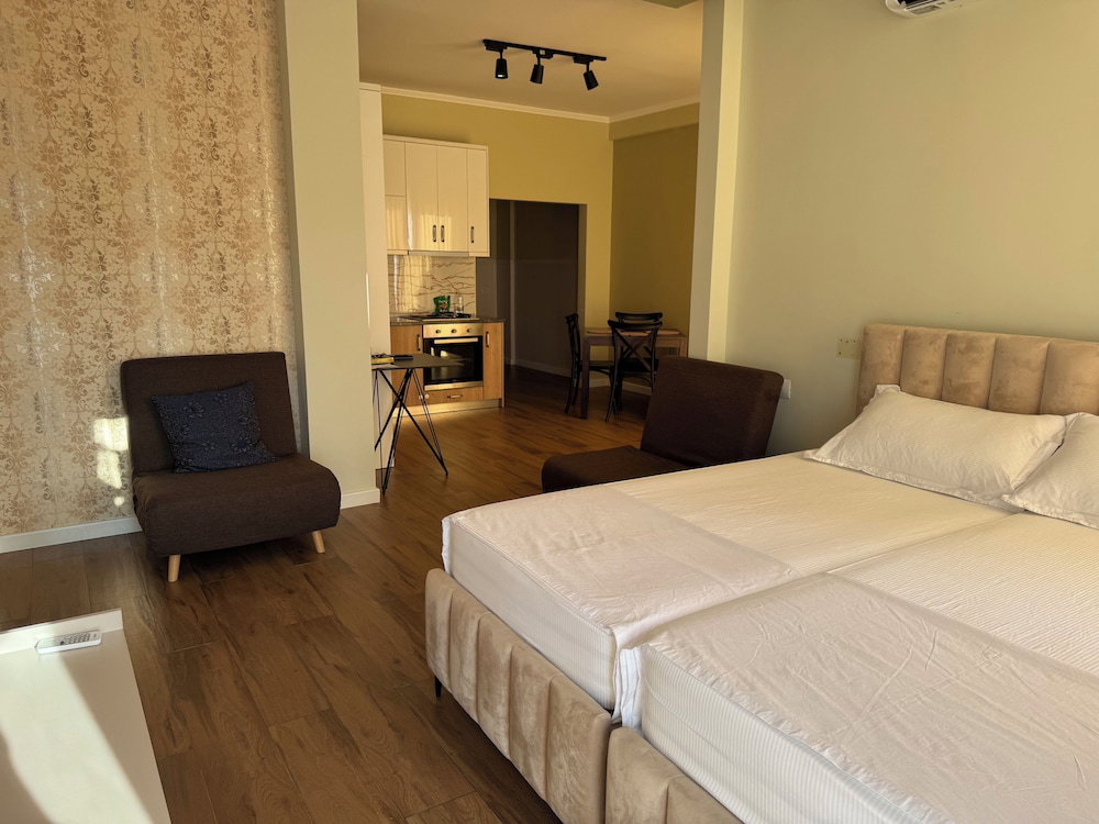 Maira Apartment