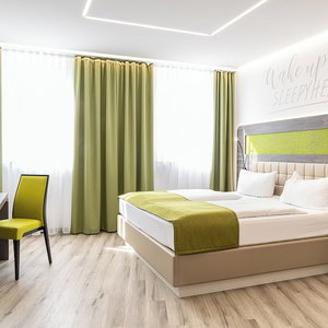 Hotel Chrizz Rooms cazare Lend