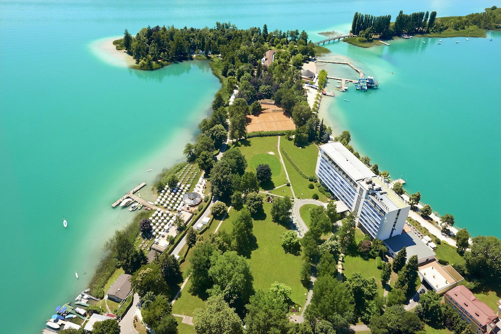 Hotel Parkhotel Pörtschach - Das Hotelresort Mit Insellage Am Wörthersee