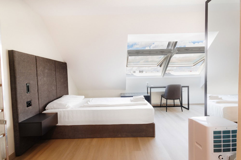 Hotel Lenas Donau Hotel