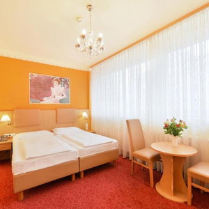 Hotel Garten - & Kunsthotels Gabriel cazare Simmering