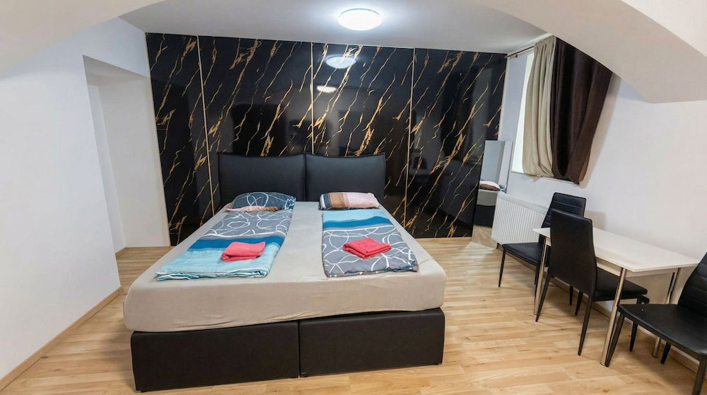 Hotel Cozy 1Br Plus Lr Near Amusement Park