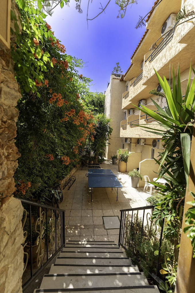 dal travel Erato Hotel