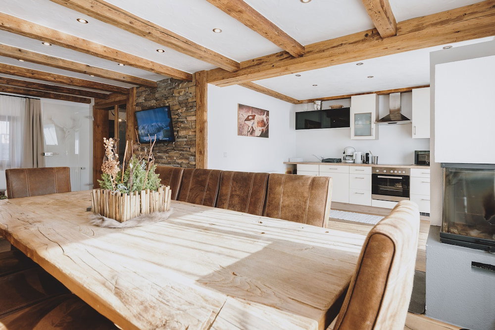 Chalet Molly by We Rent