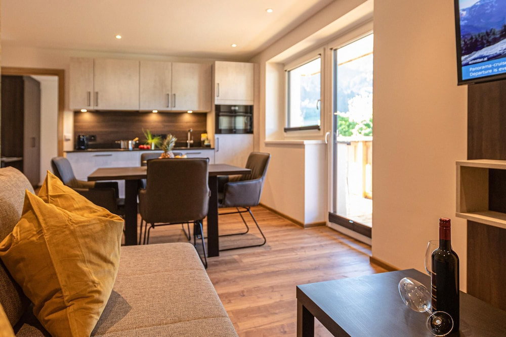 Tevini Boutique Suites Apartment Earth