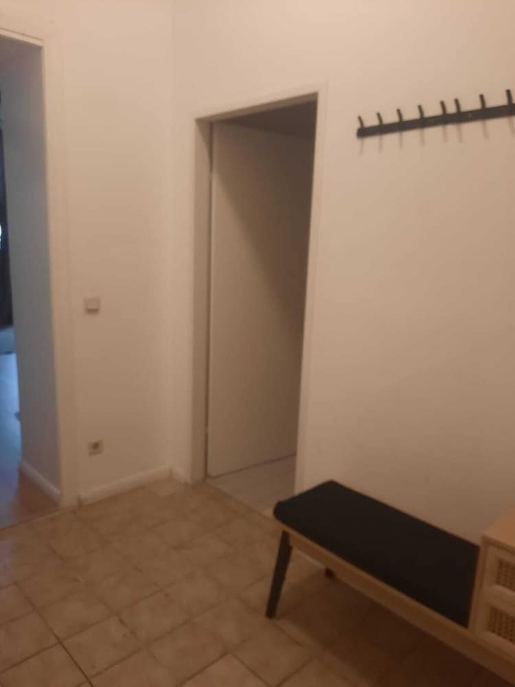 Spacious 2br 1lr Apartment Central Area