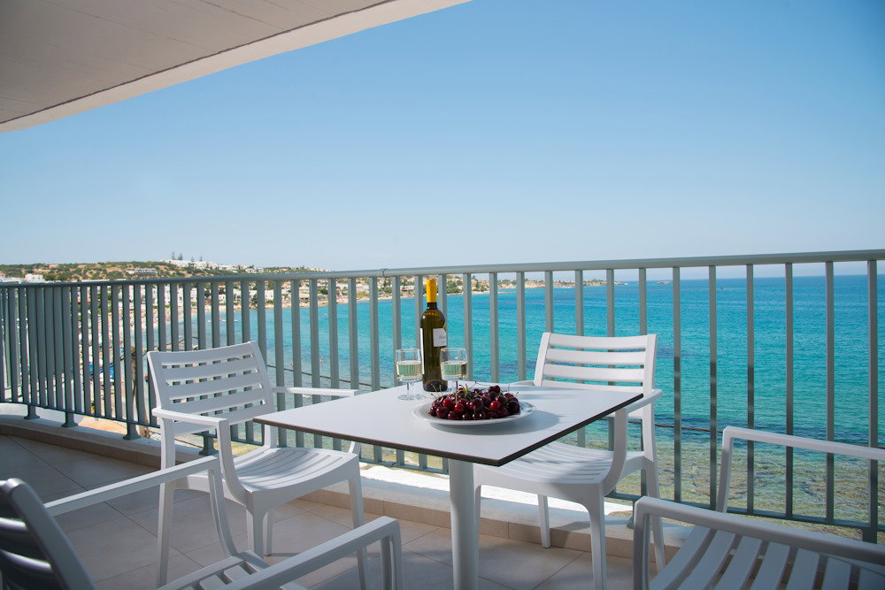Alia Beach Hotel (adults only +13)
