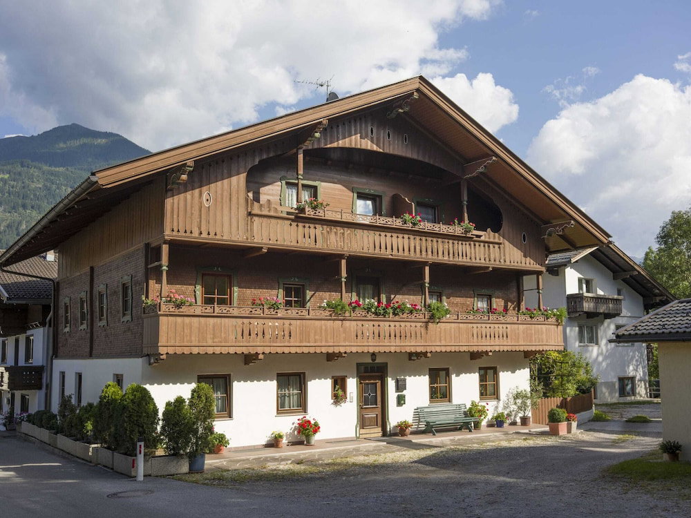 Hotel Apartment In Top Location In Fugen With Balcony