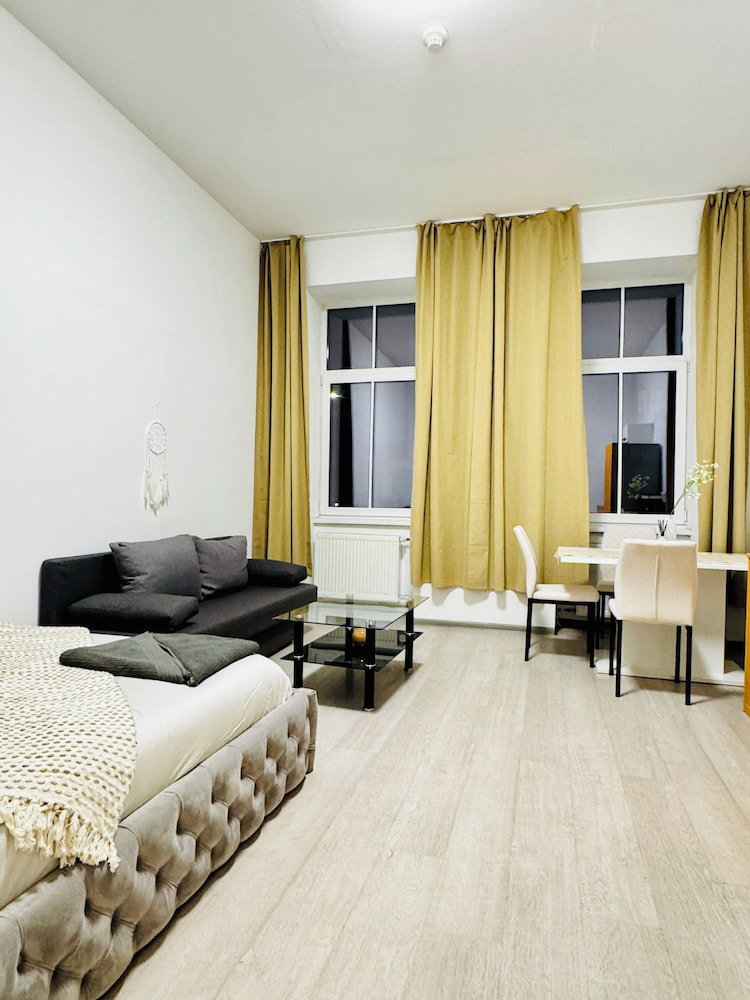 Hotel Affordable Studio Apt Near Ottakring