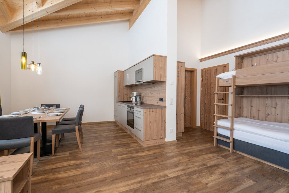 Hotel Luxury Chalet In Saalbach-Hinterglemm With Sauna