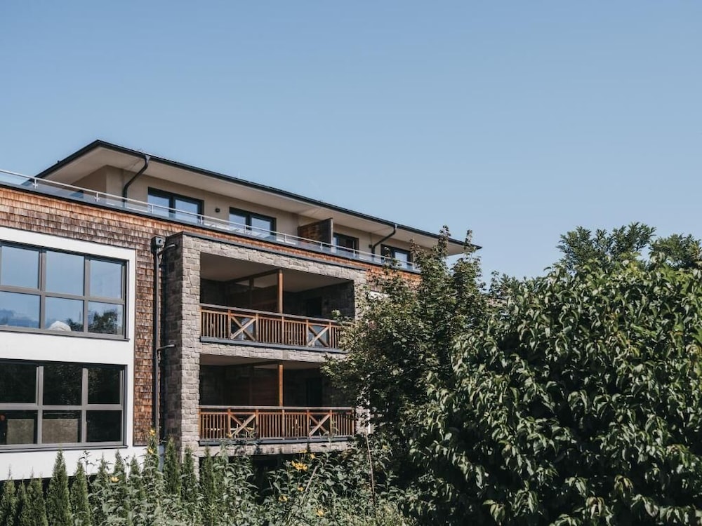 Hotel Village Park Suites