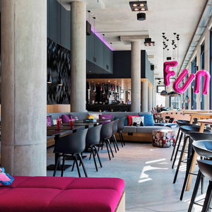 Hotel Moxy Vienna Airport cazare Schwechat