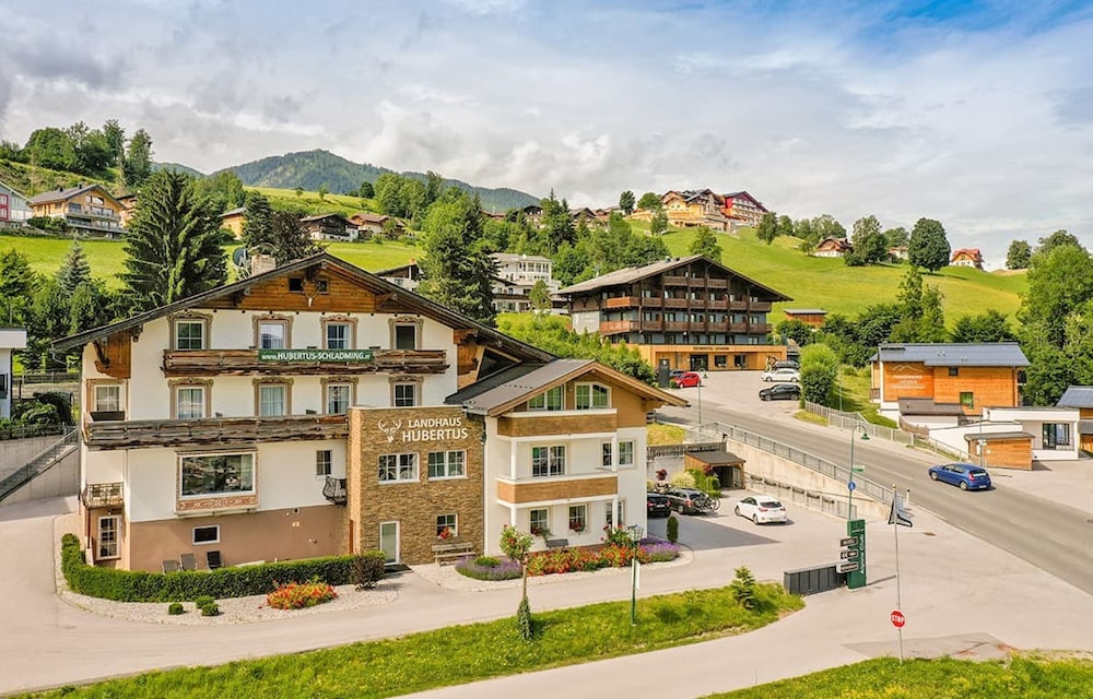 Hotel Landhaus Hubertus Wellness & Breakfast