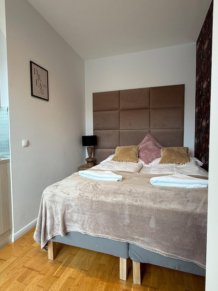 Hotel Stylish 1Br Apt Balcony Ac City Center
