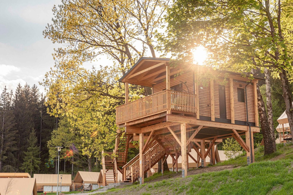 Hotel Beautiful Tree House In The Gailtal Valley