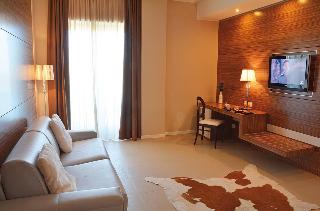 S Hotel