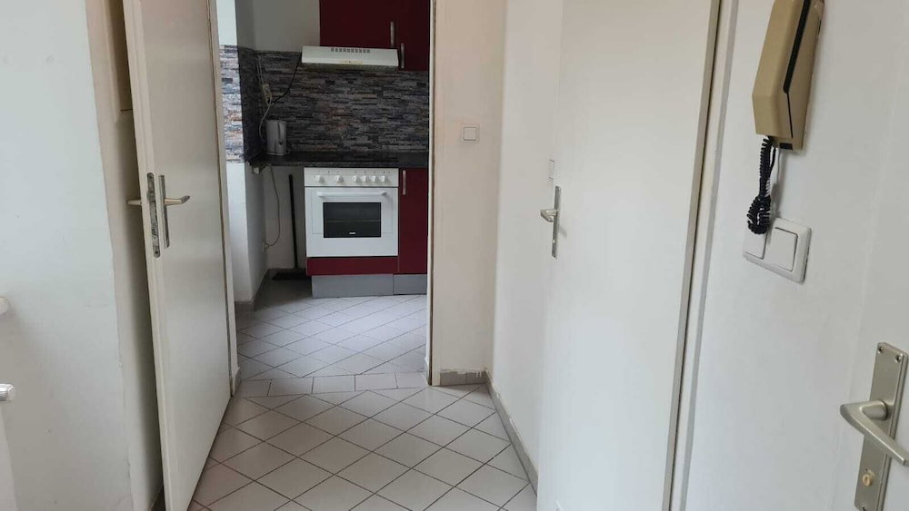Comfortable 3br Apartment Belvedere Area