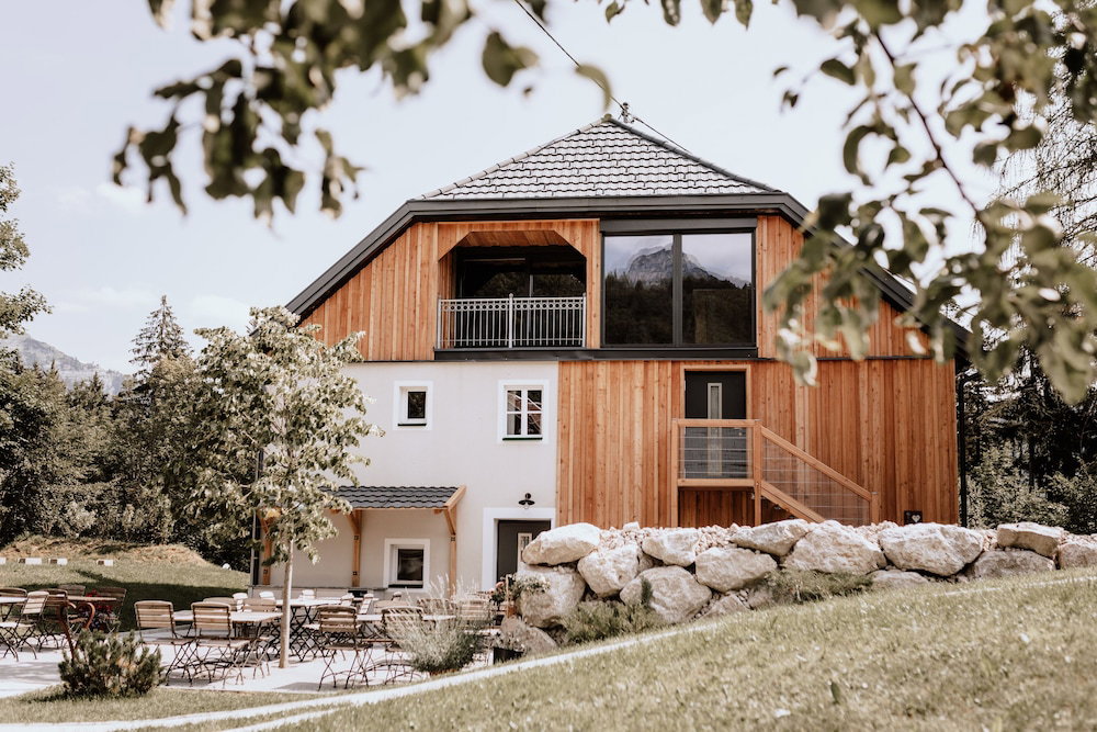 Hotel Das Schutzhaus Am Hohen Camper