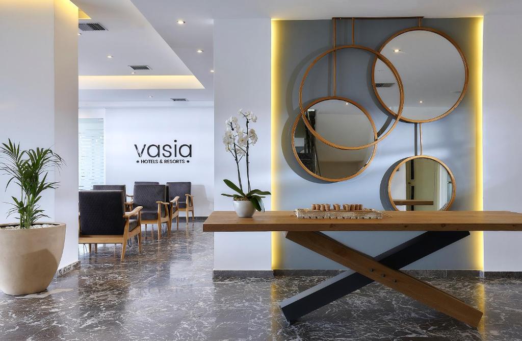 dal travel Vasia Royal