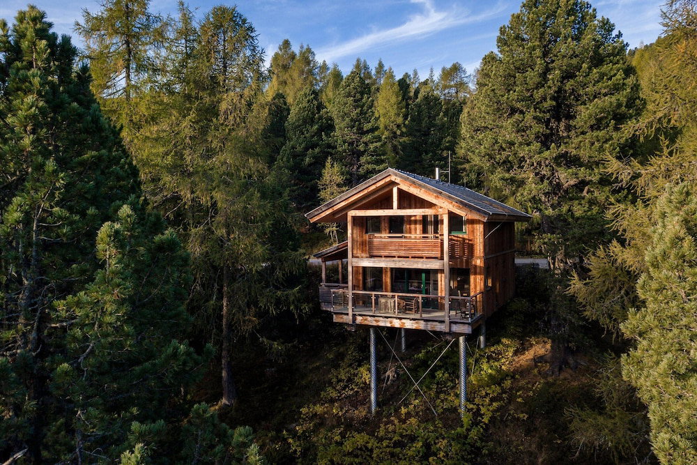 Hotel Lush Chalet With Indoor Hot Tub