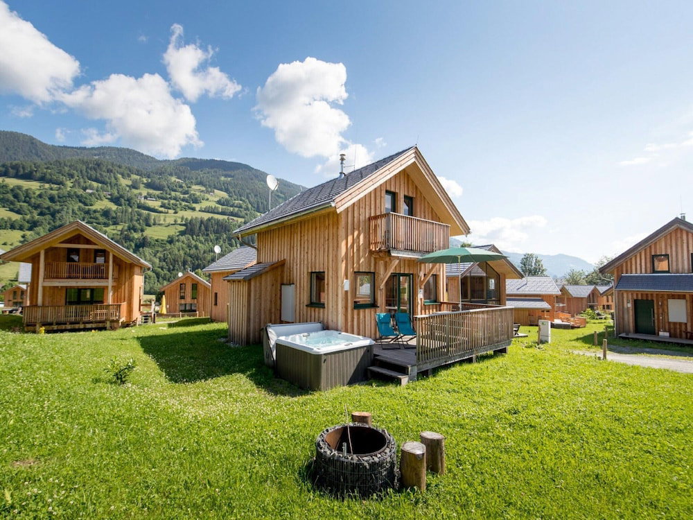 Hotel Attractive Chalet With Hot Tub