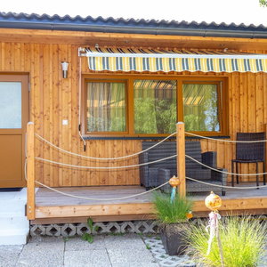 Hotel Bungalow By Lake Ossiach With Mountain Views cazare Steindorf am Ossiacher See