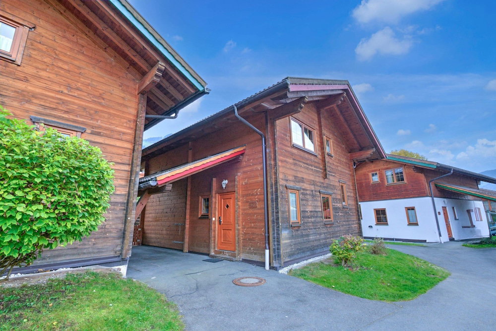 Hotel Feriendorf Wildschonau- Cozy Alpine Chalet