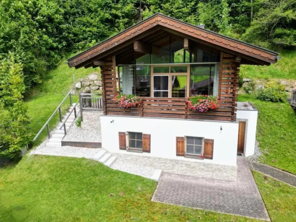 Hotel Detached Alpine Chalet With Sauna