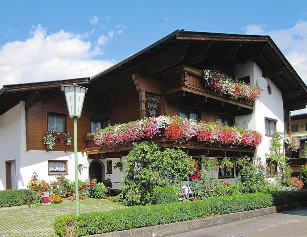 Hotel Country House In Zillertal Near Spieljochbahn