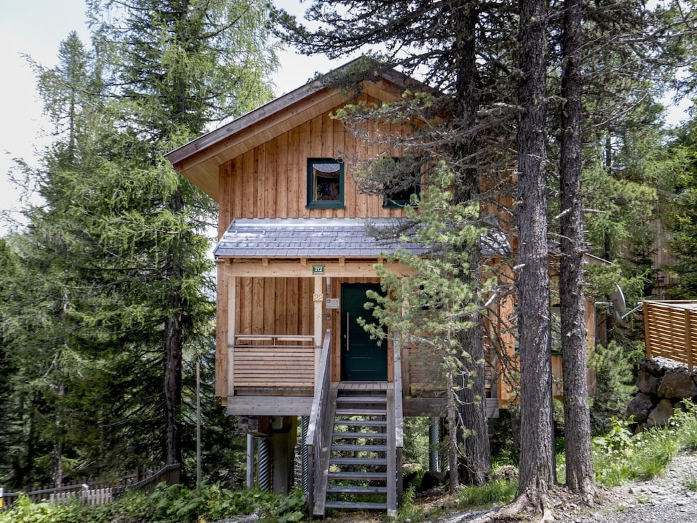 Hotel Lavish Chalet With Finnish Sauna