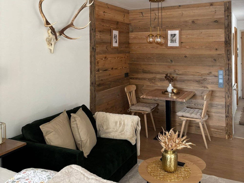 Hotel Apartment In Seefeld Near Ski Slopes