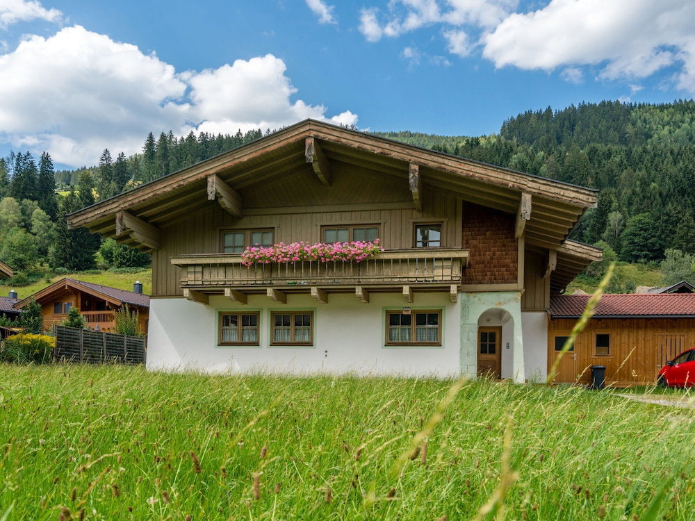 Hotel Chalet In Bramberg Near Ski Slopes