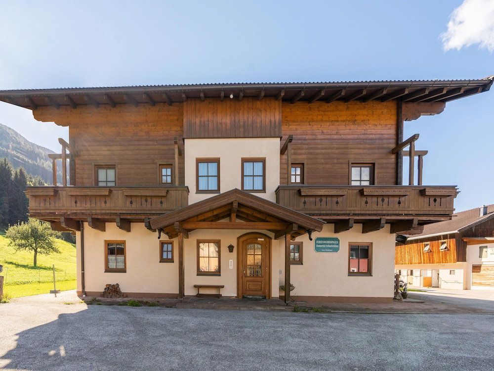 Hotel Beautiful Apartment In Mittersill With Balcony