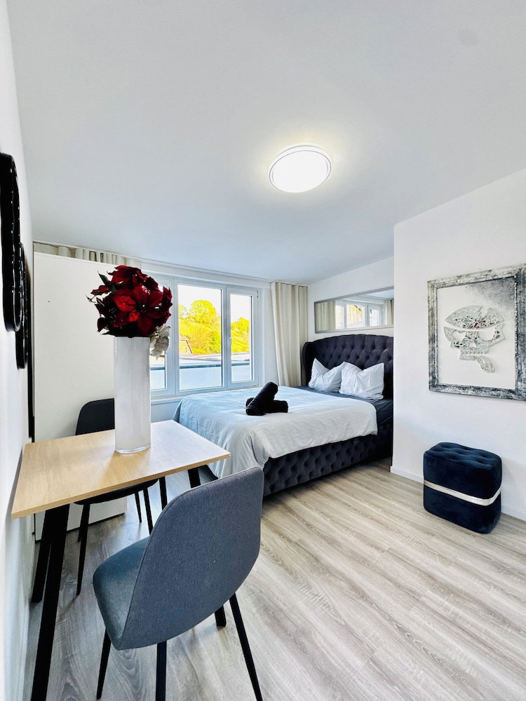 Hotel 2Br Apt With 1Lr Close To Museum Gugging