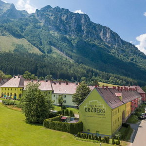 Hotel Lush Apartment In Styria With Whirlpool cazare Eisenerz