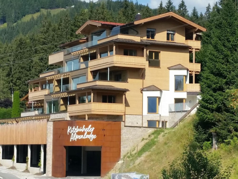 Hotel Kitzbuhel Alpine Lodge With Private Infrared Sauna