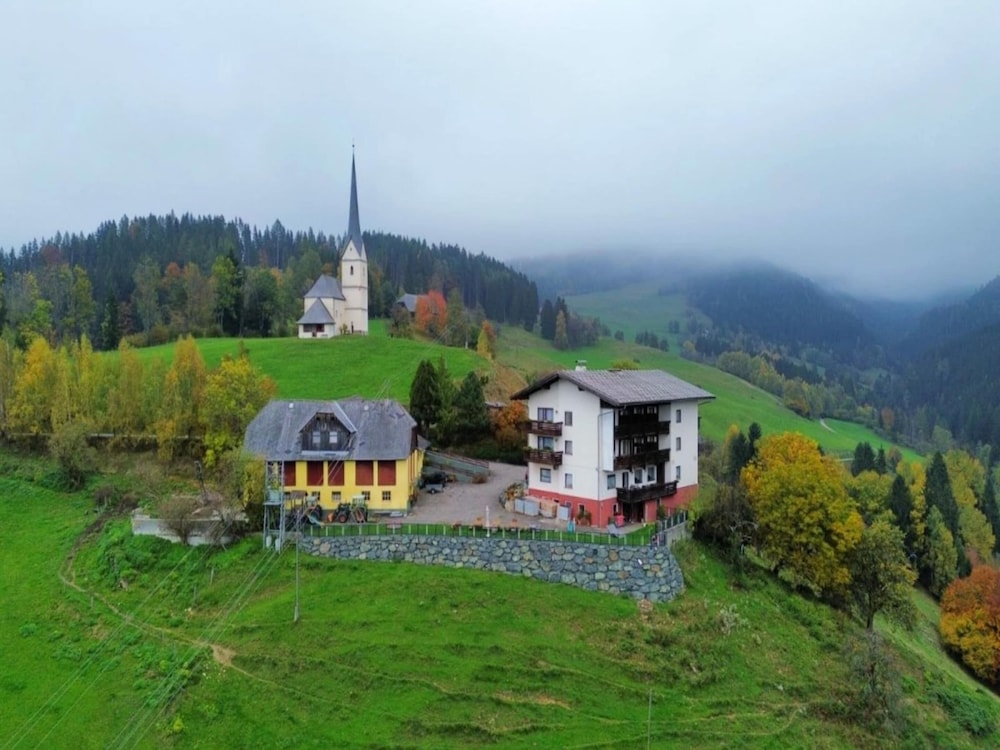 Hotel Hiking And Wellness Getaway