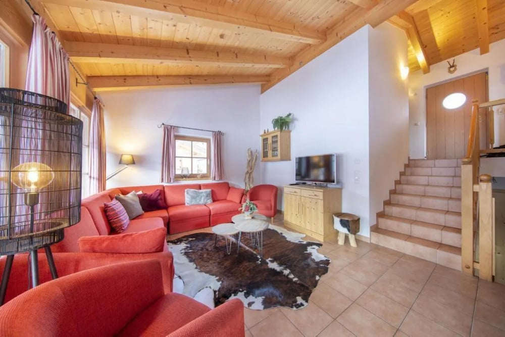 Hotel Cozy Chalet With Sauna Near Königsleiten