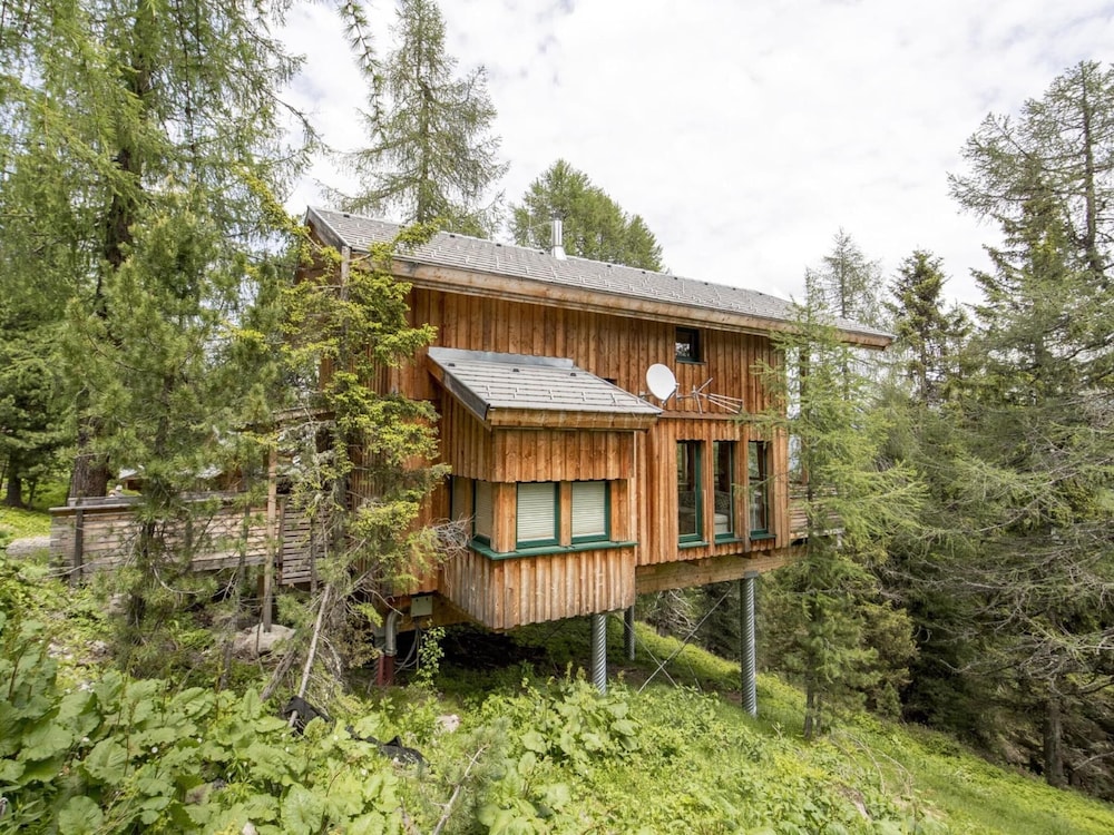 Hotel Attractive Chalet With Hot Tub
